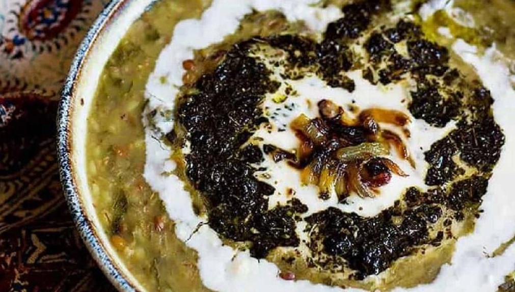 طرز تهیه آش بادمجان مجلسی - دستور پخت آش ایرانی