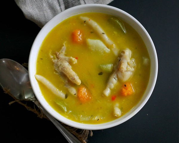 طرز تهیه سوپ خوشمزه پای مرغ