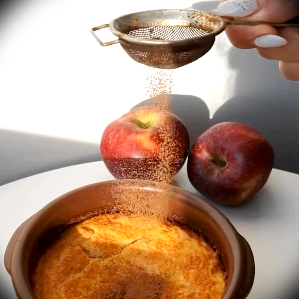 دستور پخت کیک سیب و دارچین رژیمی ، بدون استفاده از آرد و شکر