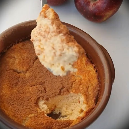 طرز تهیه کیک سیب و دارچین رژیمی (بدون آرد و شکر)